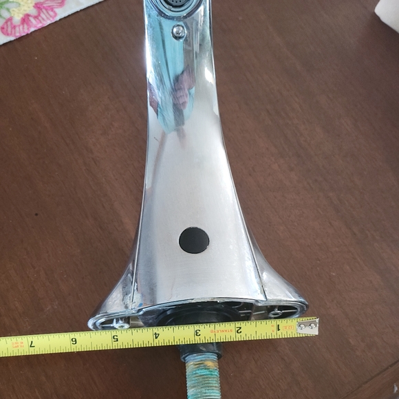 Chicago brand touch free sensor commercial grade faucet - Picture 2 of 3